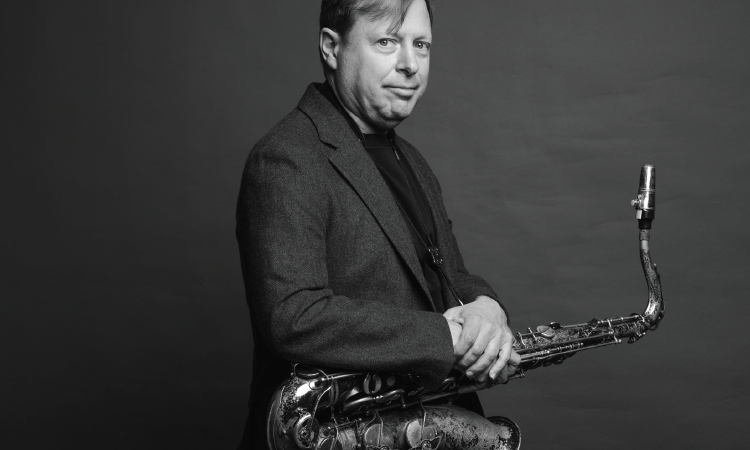 “ALIVE WITH GHOSTS TODAY”, le nouvel album de Chris Potter qui invoque Langston Hughes et John Brown